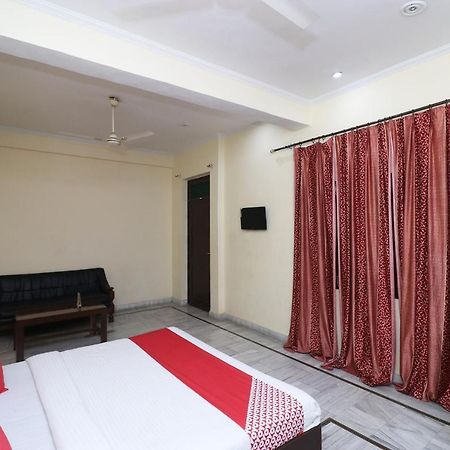 Oyo Hotel Ayaan Bareilly Exterior photo