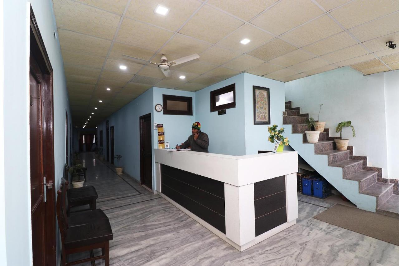 Oyo Hotel Ayaan Bareilly Exterior photo