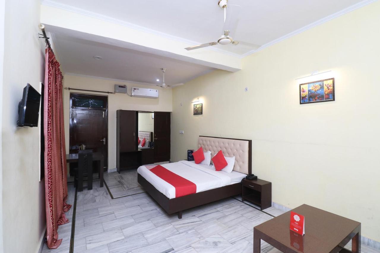 Oyo Hotel Ayaan Bareilly Exterior photo