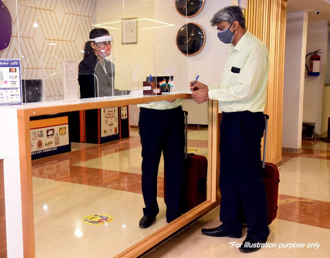 Oyo Hotel Ayaan Bareilly Exterior photo